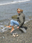Natuurlijk gaat Maria ook hier met de voeten in het water