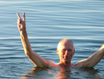 Beetje overdreven, in dat steenkoude water